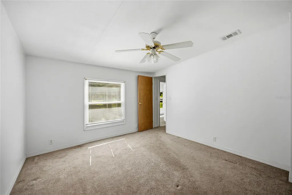 14890 SE 20th Street Morriston FL 32668