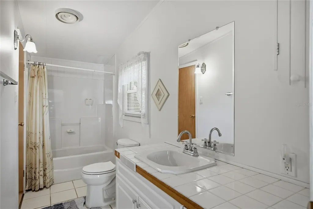 14890 SE 20th Street Morriston FL 32668