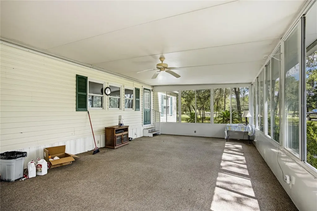14890 SE 20th Street Morriston FL 32668