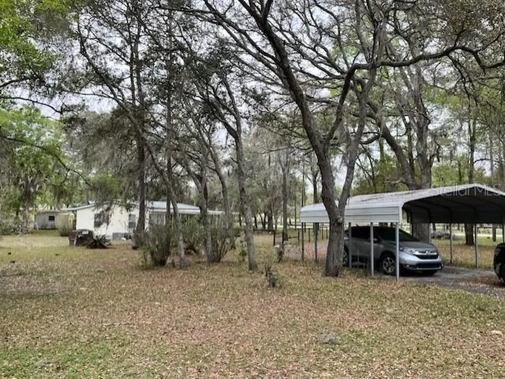 14890 SE 20th Street Morriston FL 32668