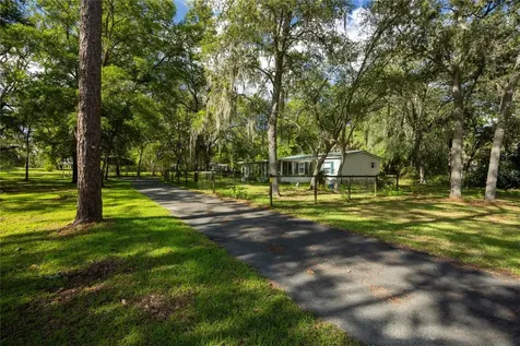 14890 SE 20th Street Morriston FL 32668