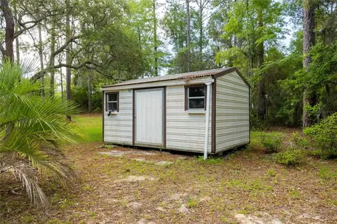 14890 SE 20th Street Morriston FL 32668