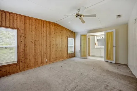 14890 SE 20th Street Morriston FL 32668