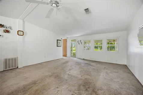 14890 SE 20th Street Morriston FL 32668