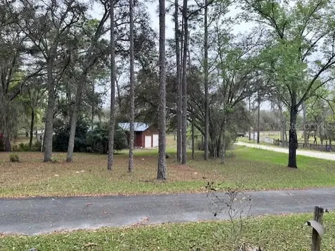 14890 SE 20th Street Morriston FL 32668