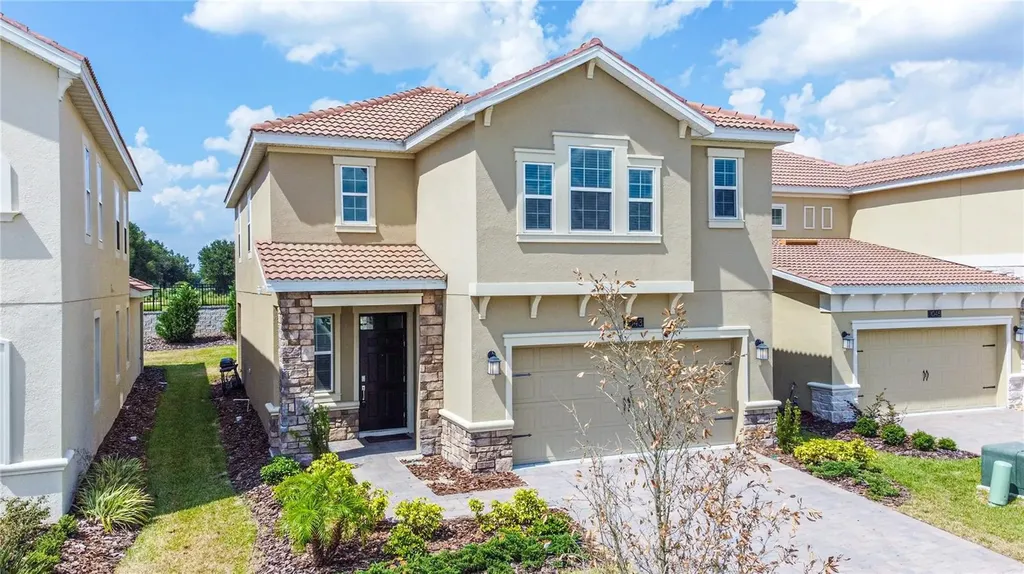 1043 Blackwolf Run Road Davenport FL 33896