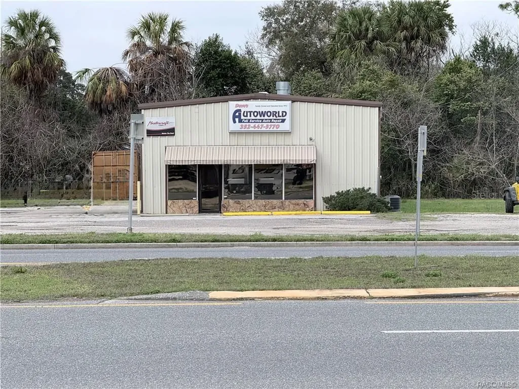 8 Highway 19 N Inglis FL 34449