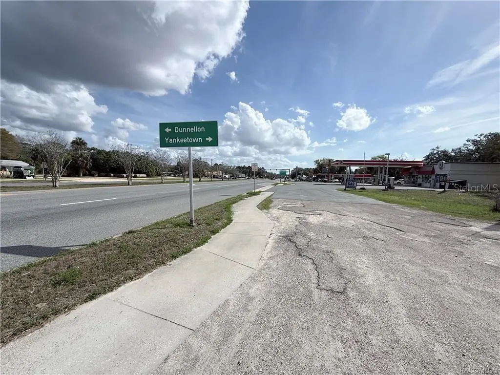 8 Highway 19 N Inglis FL 34449
