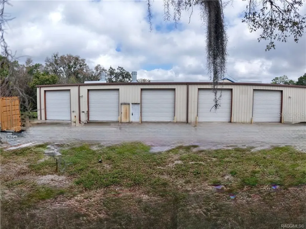 8 Highway 19 N Inglis FL 34449