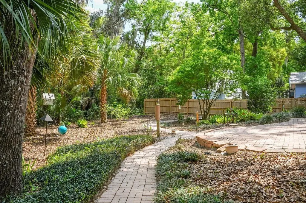 658 Clark Court Mount Dora FL 32757