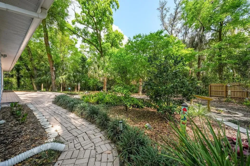 658 Clark Court Mount Dora FL 32757