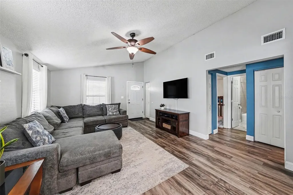 6003 S Himes Avenue Tampa FL 33611