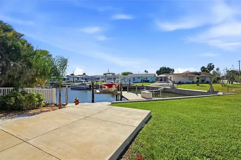 5015 Pelican Drive New Port Richey FL 34652