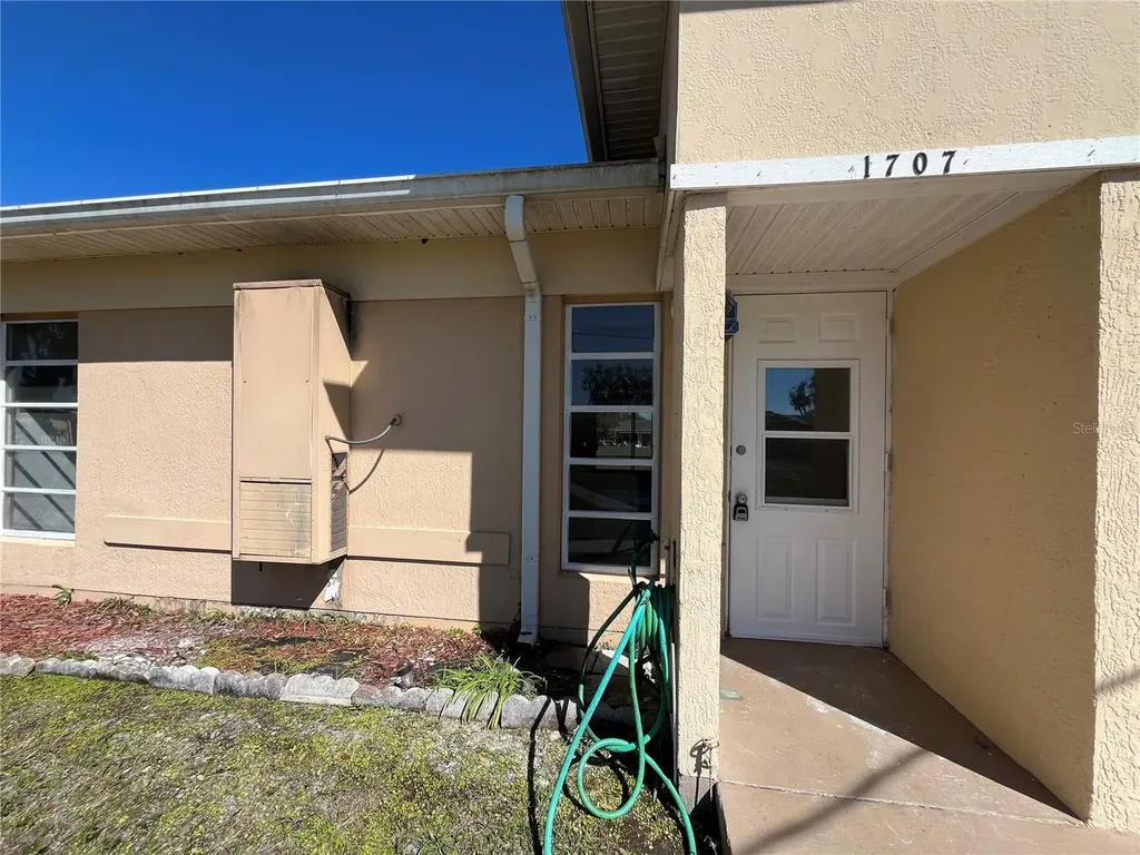 1707 Club Circle Lakeshore FL 33854