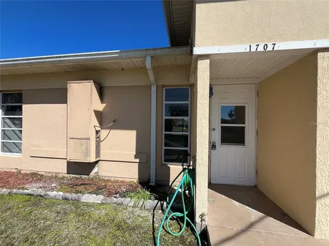 1707 Club Circle Lakeshore FL 33854