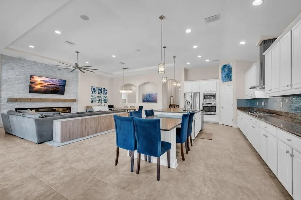 5204 Sparrowglen Place Lithia FL 33547