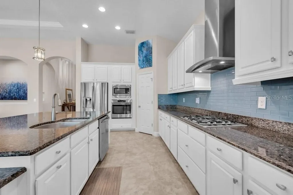 5204 Sparrowglen Place Lithia FL 33547