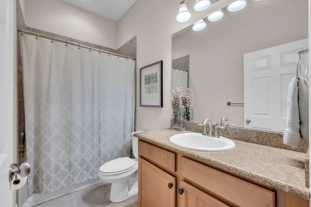 5204 Sparrowglen Place Lithia FL 33547