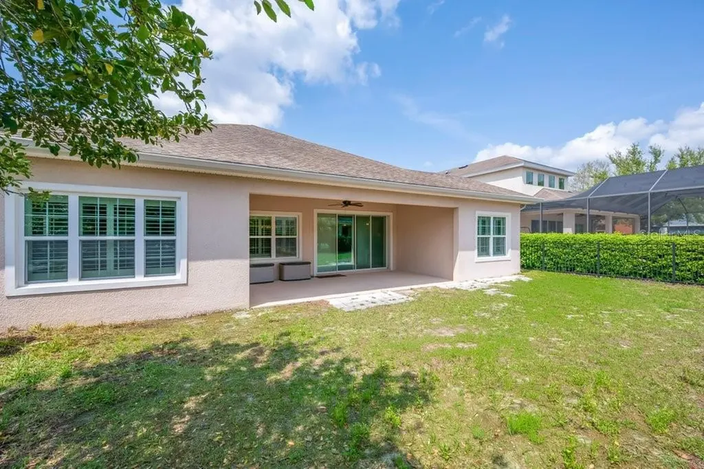 5204 Sparrowglen Place Lithia FL 33547