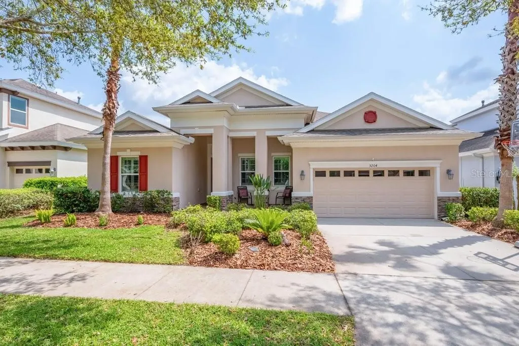 5204 Sparrowglen Place Lithia FL 33547