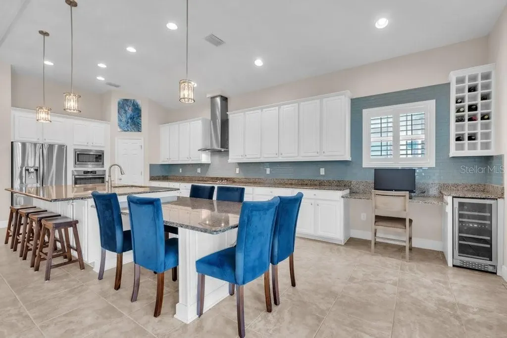 5204 Sparrowglen Place Lithia FL 33547