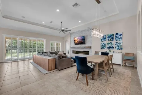 5204 Sparrowglen Place Lithia FL 33547