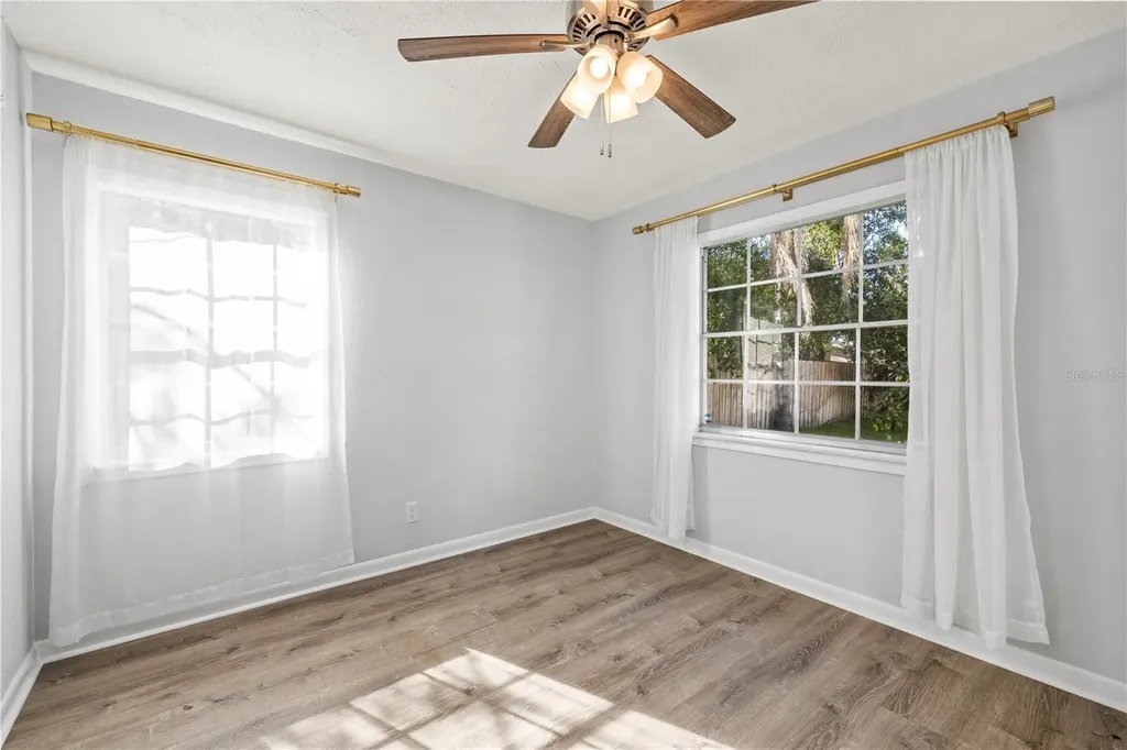 815 W Lowry Lane Tampa FL 33604