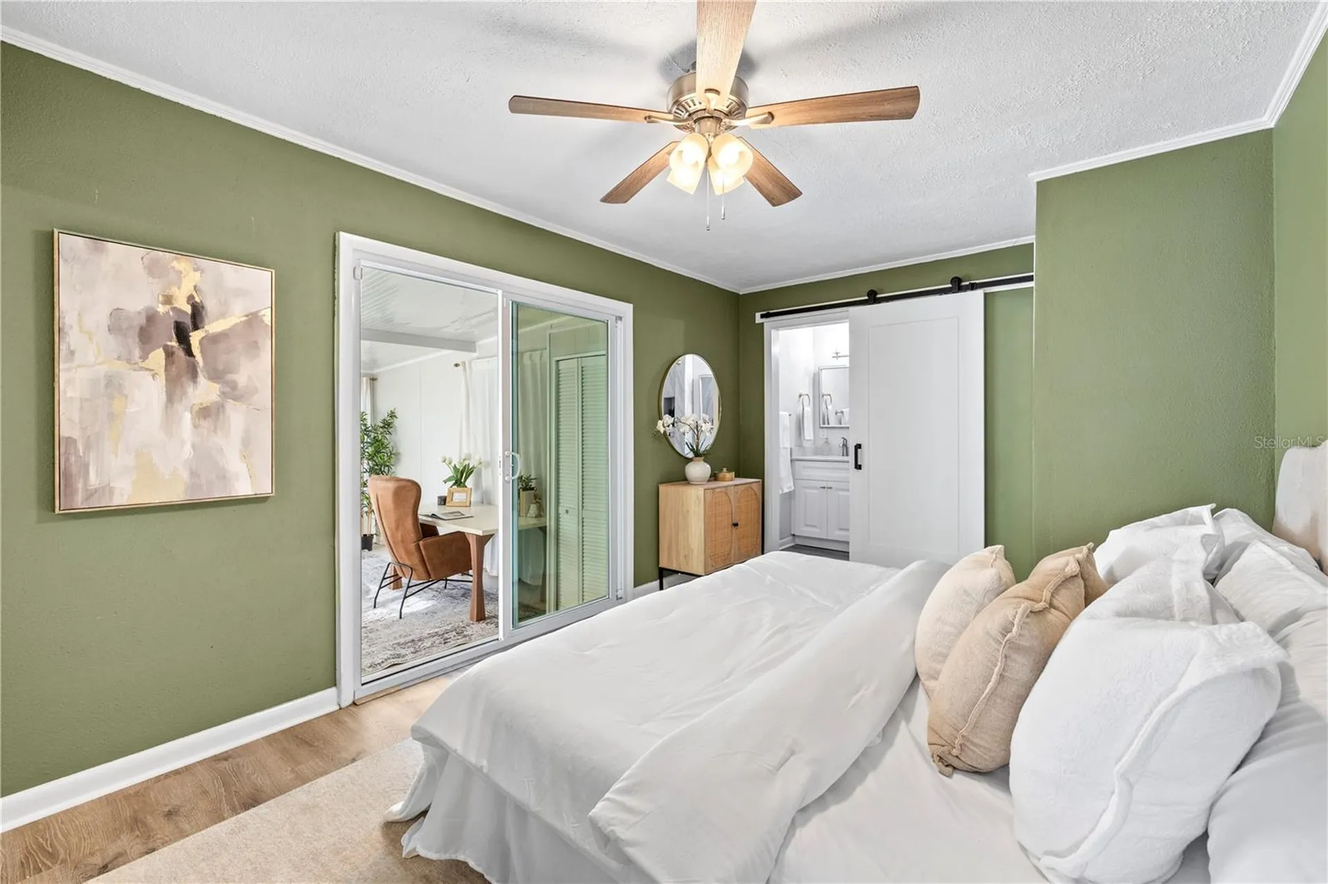 815 W Lowry Lane Tampa FL 33604