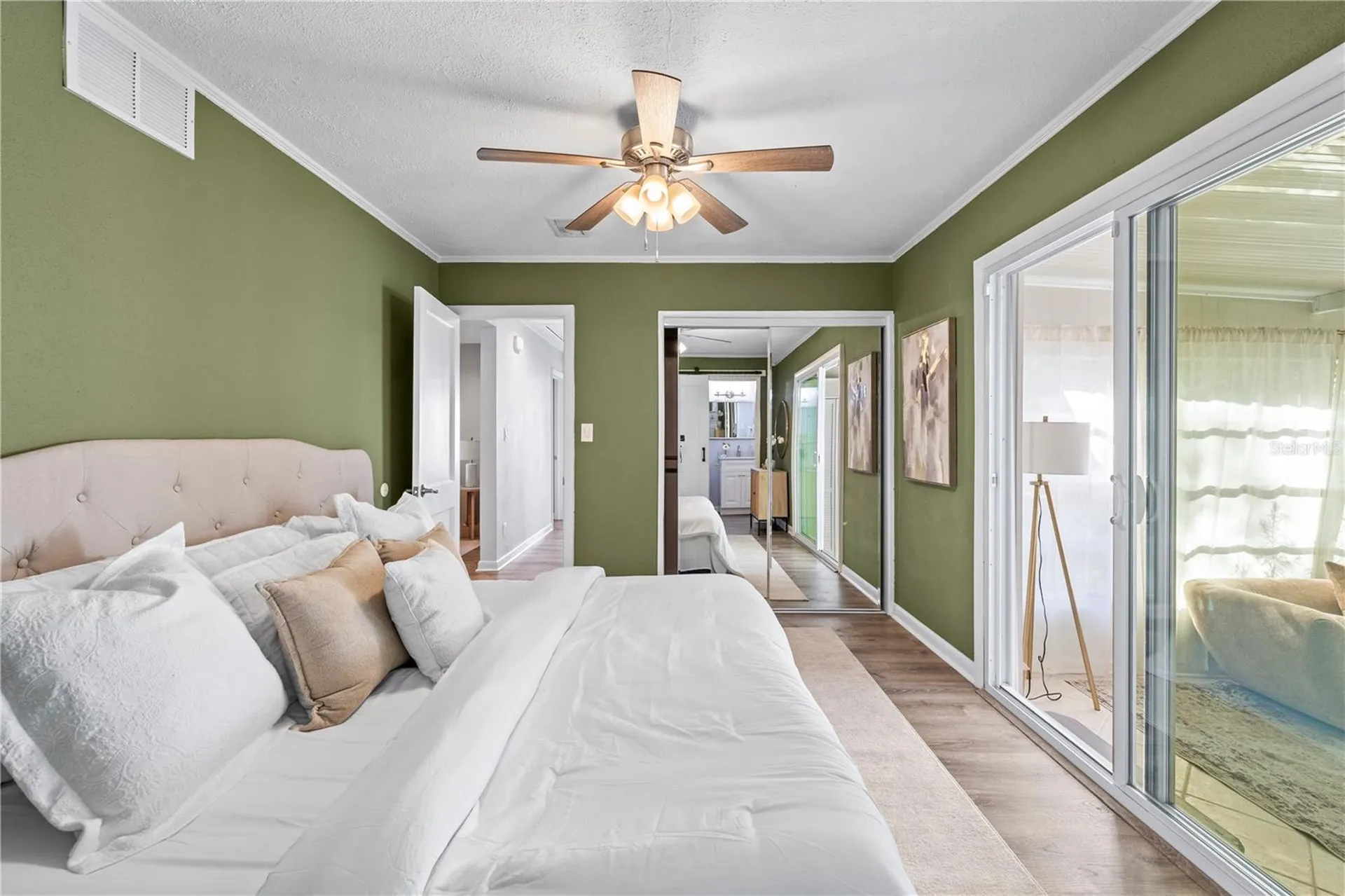815 W Lowry Lane Tampa FL 33604