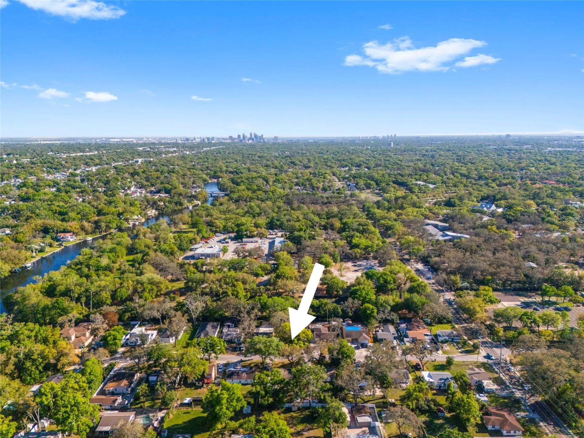 815 W Lowry Lane Tampa FL 33604