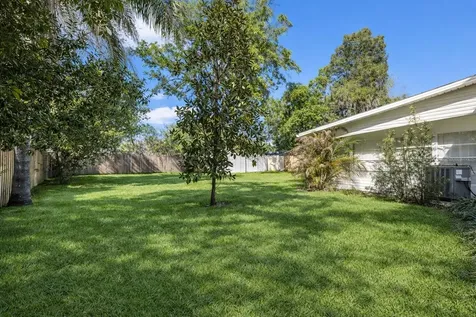 815 W Lowry Lane Tampa FL 33604