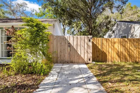 815 W Lowry Lane Tampa FL 33604