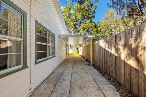 815 W Lowry Lane Tampa FL 33604