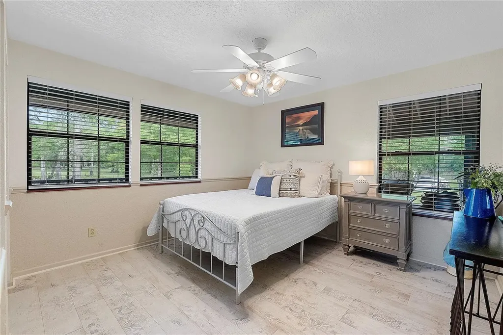 13910 Corkwood Lane Astatula FL 34705