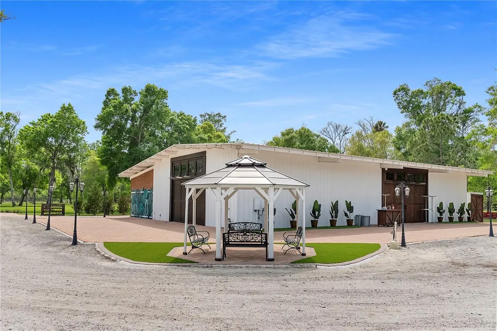 13910 Corkwood Lane Astatula FL 34705