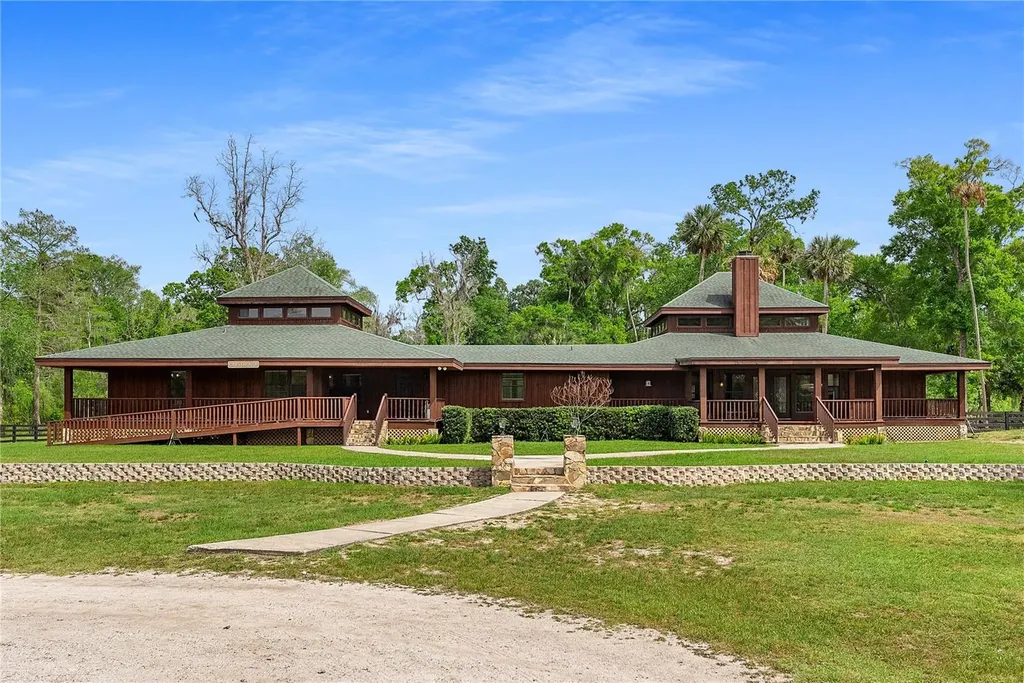 13910 Corkwood Lane Astatula FL 34705