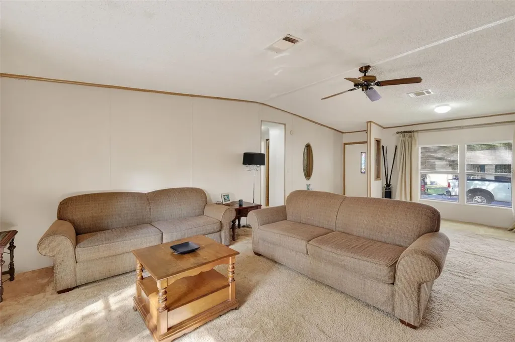 904 Maplewood Street Tavares FL 32778