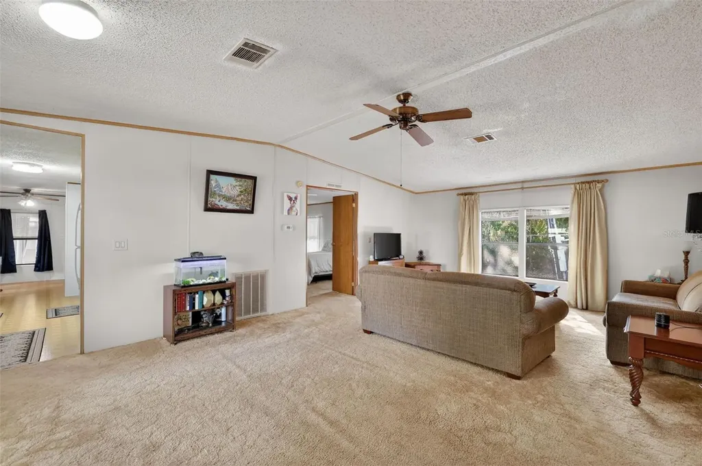 904 Maplewood Street Tavares FL 32778