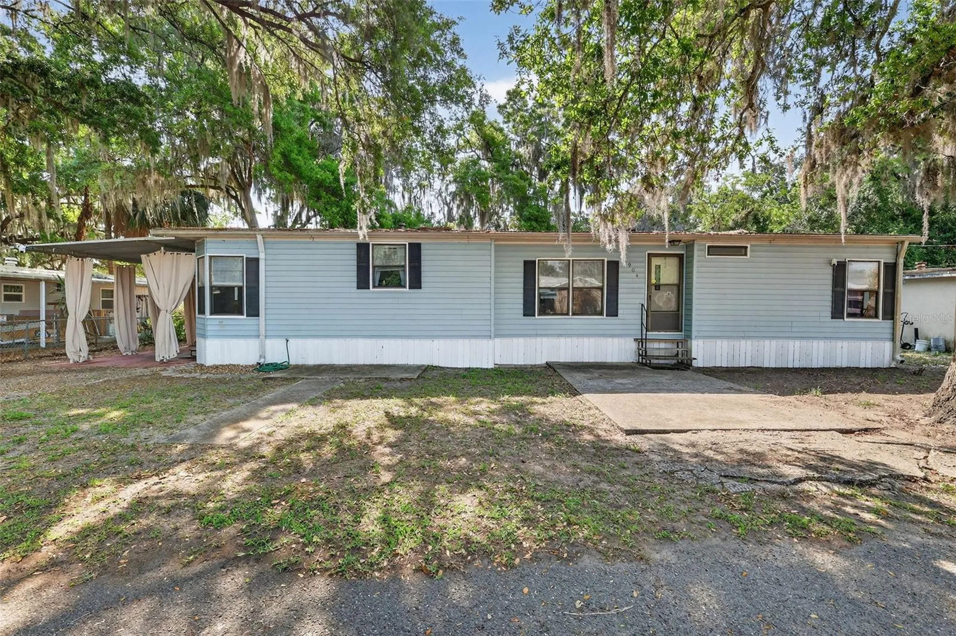 904 Maplewood Street Tavares FL 32778