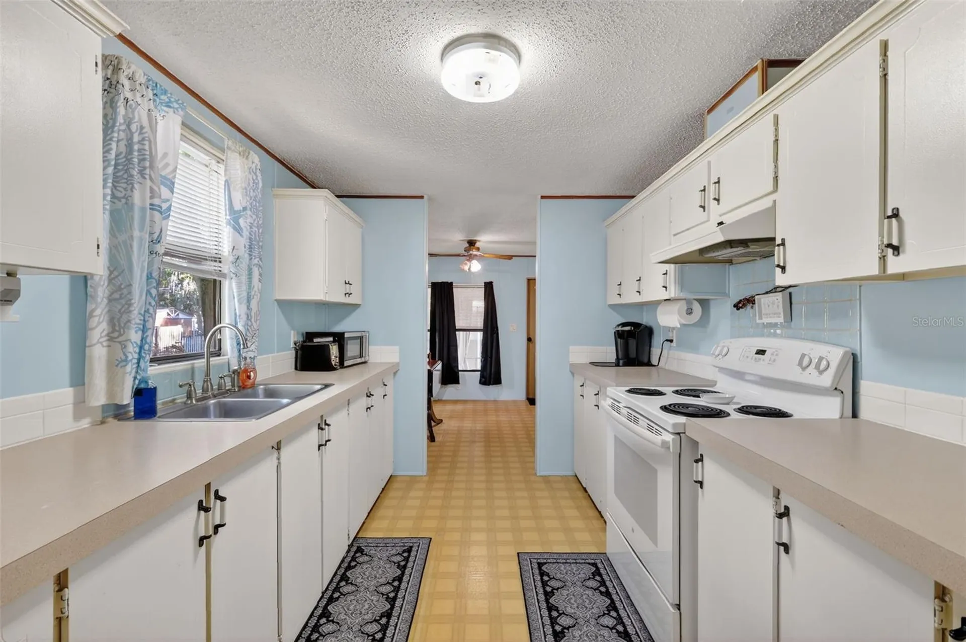 904 Maplewood Street Tavares FL 32778