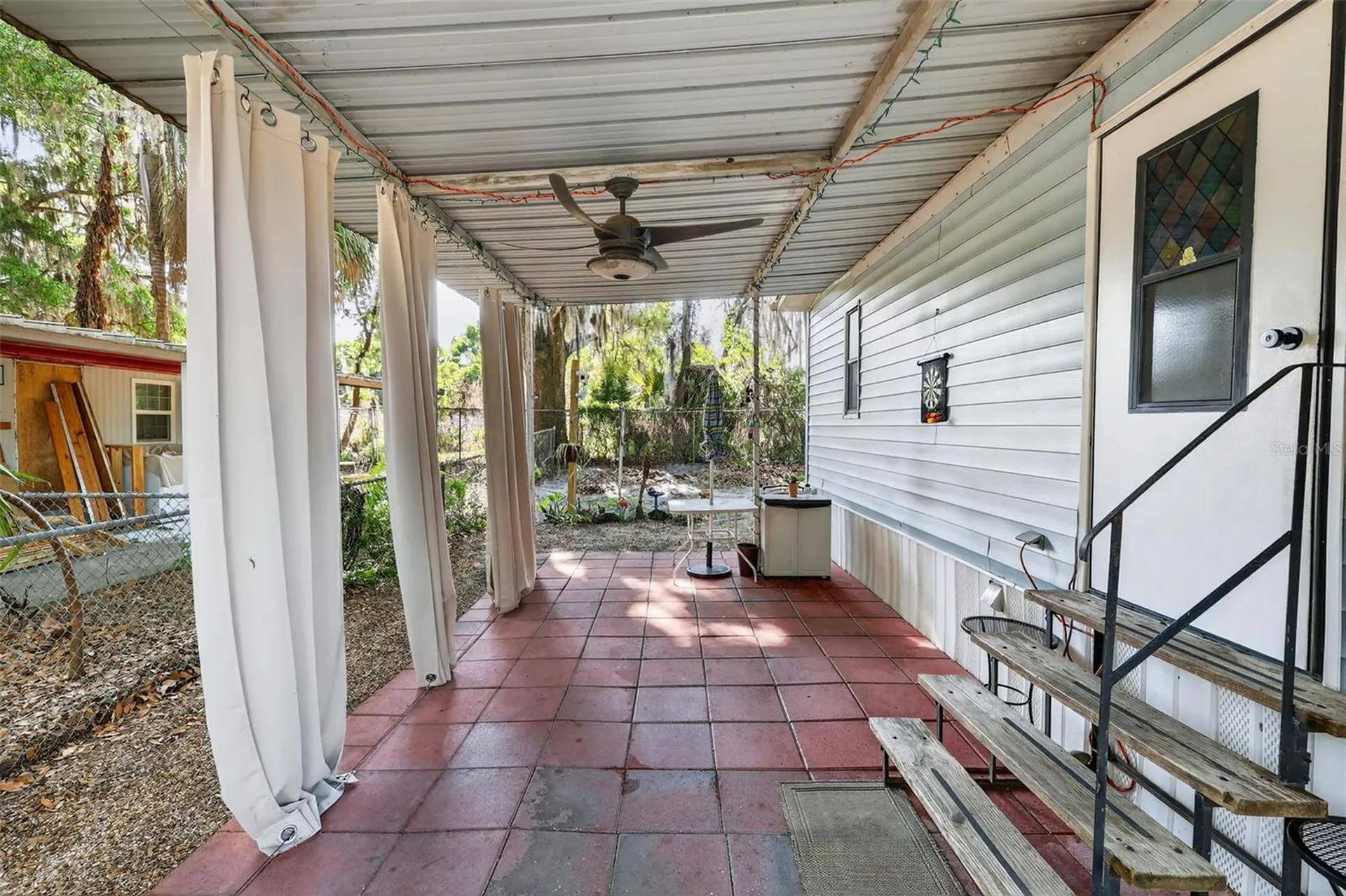 904 Maplewood Street Tavares FL 32778
