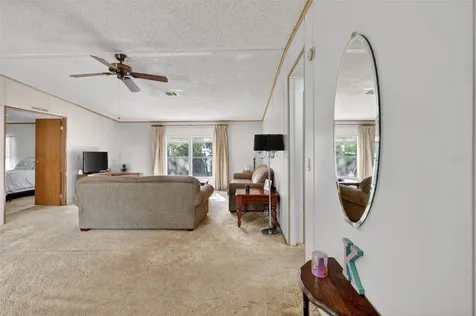 904 Maplewood Street Tavares FL 32778
