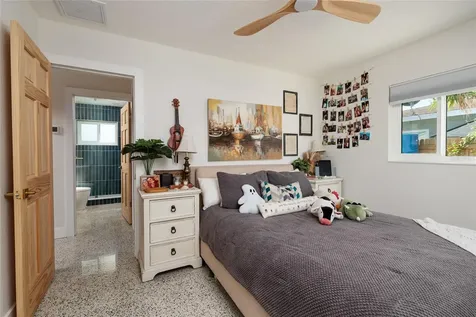9298 Sun Isle Drive NE St Petersburg FL 33702
