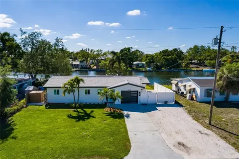 9298 Sun Isle Drive NE St Petersburg FL 33702