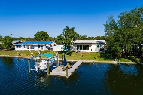 9298 Sun Isle Drive NE St Petersburg FL 33702