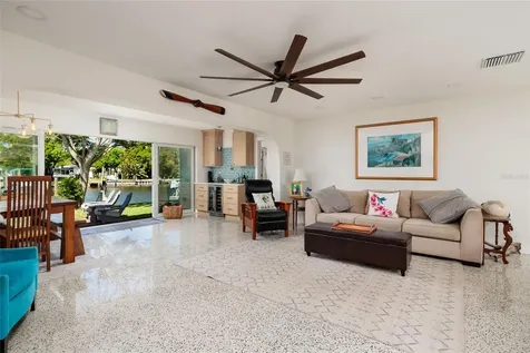 9298 Sun Isle Drive NE St Petersburg FL 33702