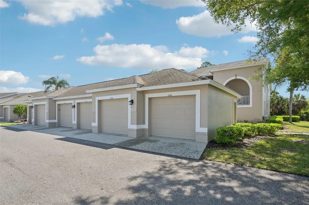 9550 High Gate Drive Sarasota FL 34238