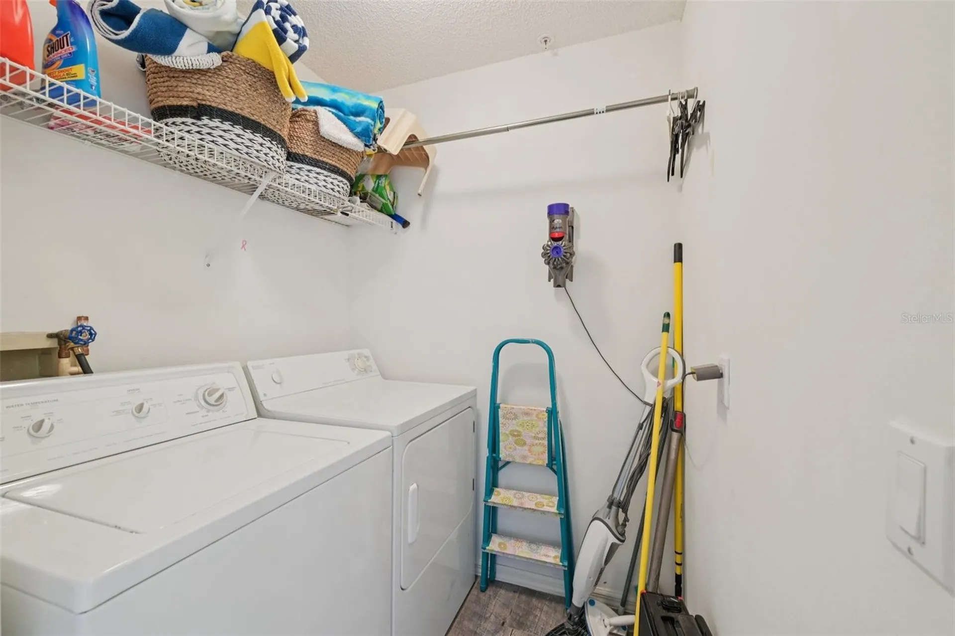9550 High Gate Drive Sarasota FL 34238