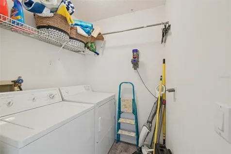 9550 High Gate Drive Sarasota FL 34238