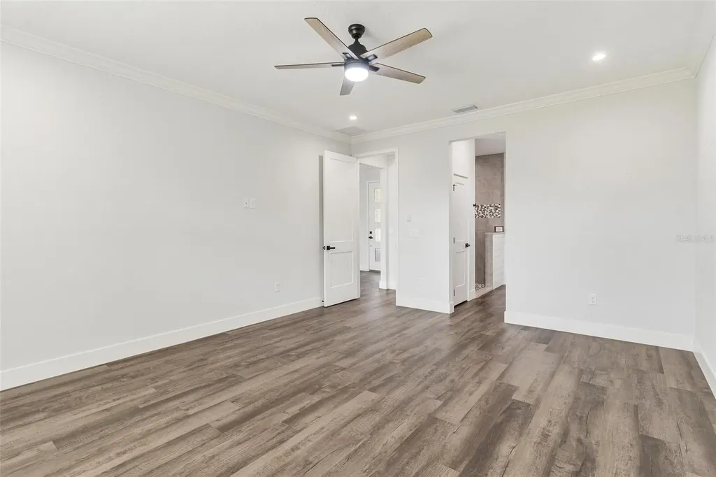 415 N Dixie Drive Howey In The Hills FL 34737